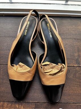 Veronica Beard Two-Tone Tan and Black Slingback Flats